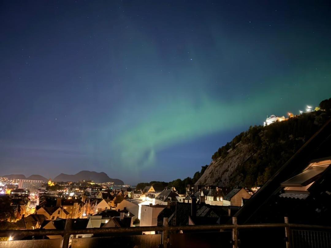 Panorama Apartment With 360 View Of The City Ålesund Exteriér fotografie