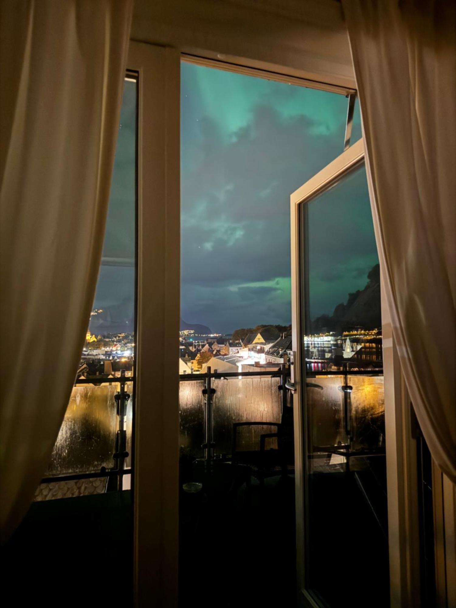 Panorama Apartment With 360 View Of The City Ålesund Exteriér fotografie